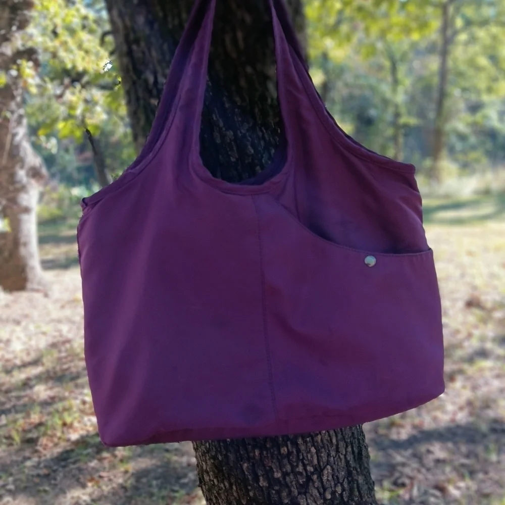 Travel Tote - Picture 1 of 7